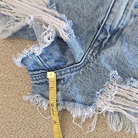 Pacsun High Rise Festival Medium Wash Distressed Jean Shorts - Size 26 - Picture 8 of 12